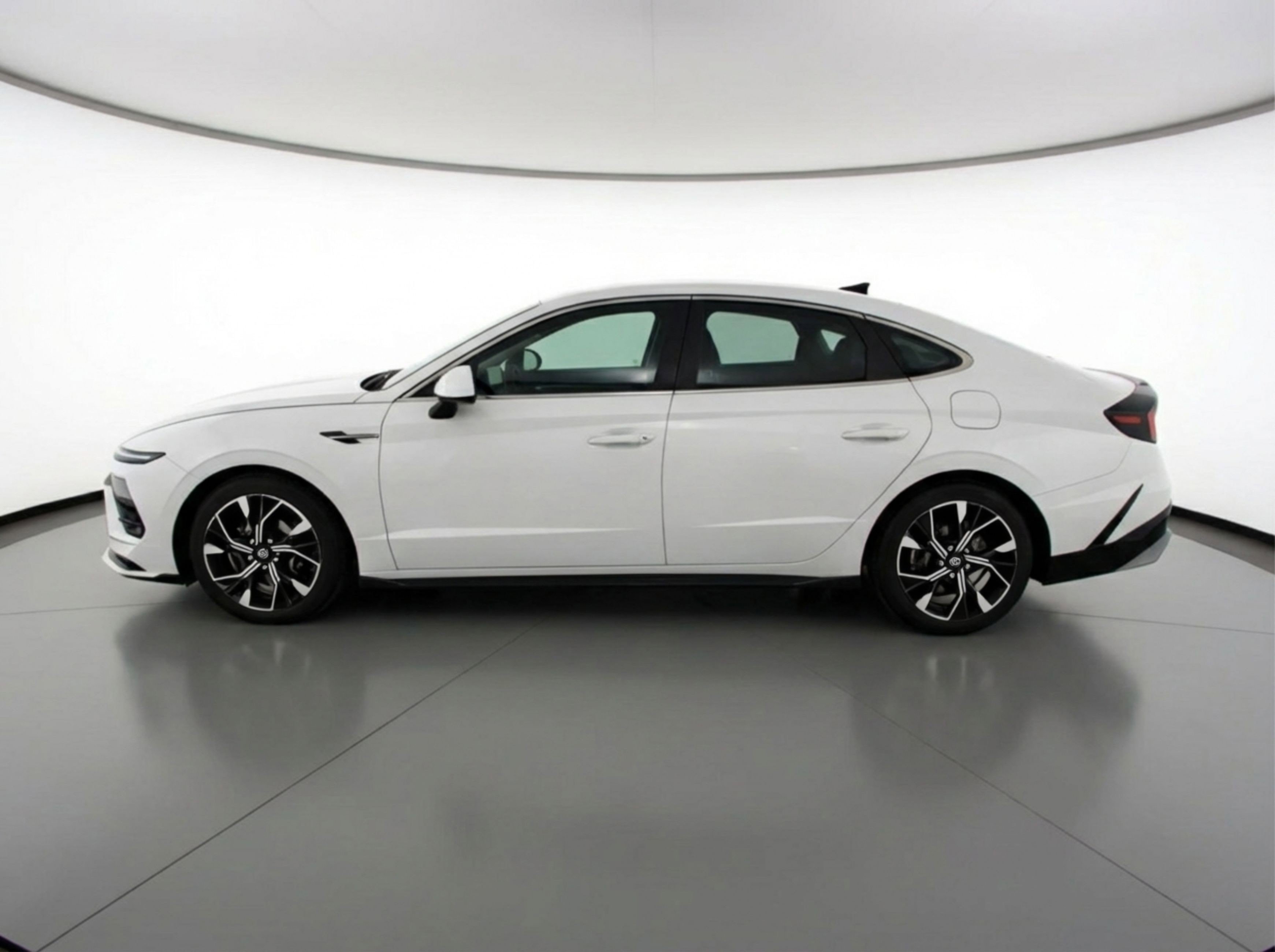 Used 2025 Hyundai Sonata SEL image 5