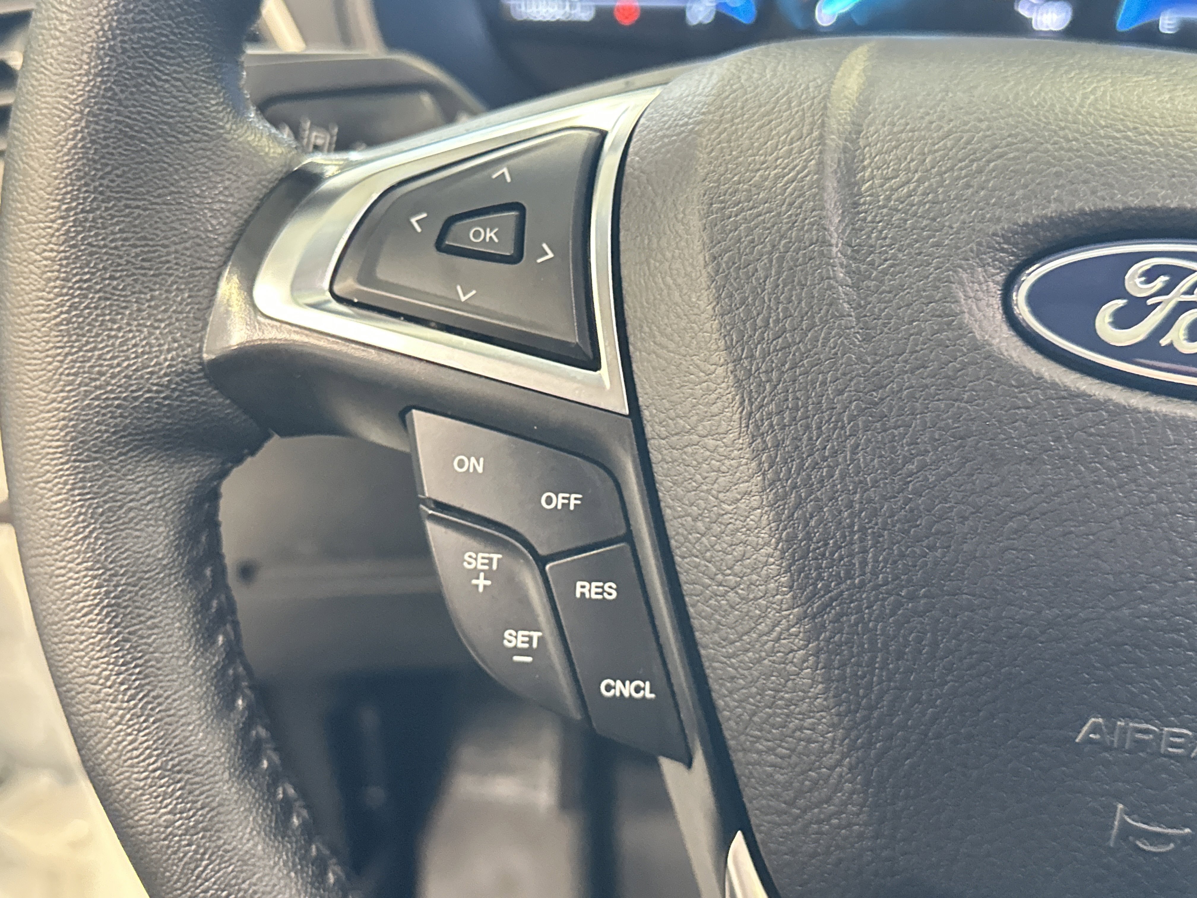 Used 2024 Ford Edge SEL w/ Convenience Package image 35