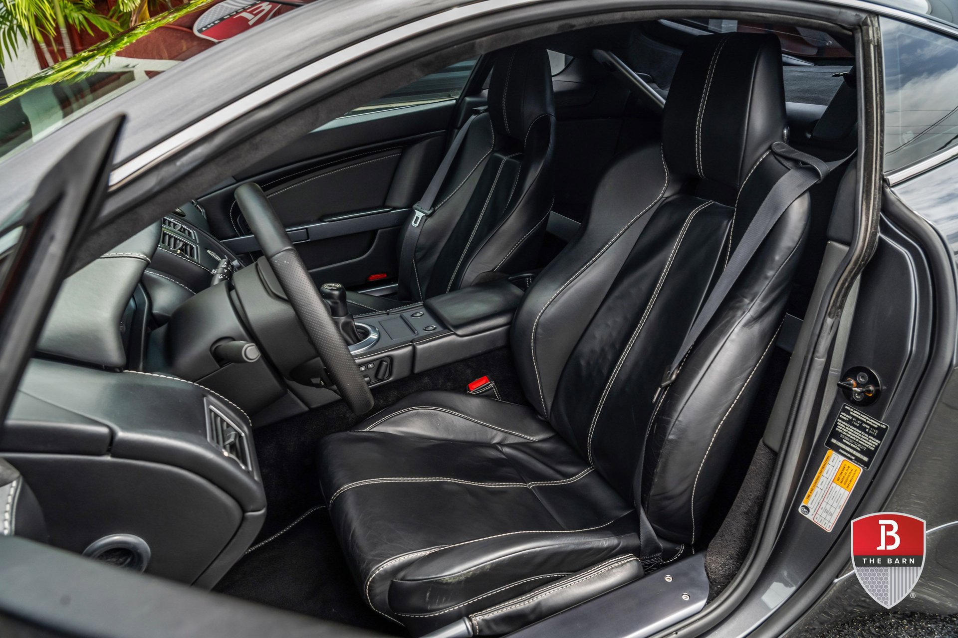 Used 2007 Aston Martin V8 Vantage Coupe RWD image 2