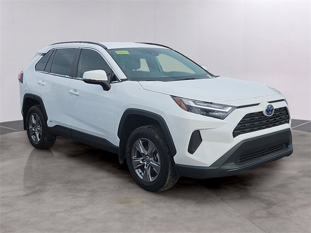 Used 2024 Toyota RAV4 XLE image 3