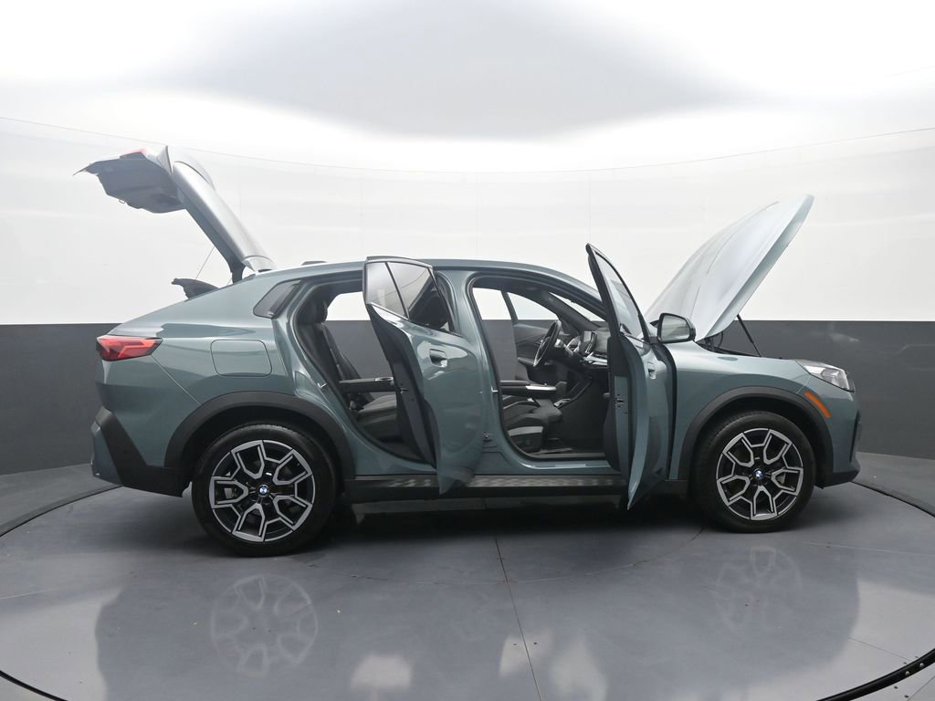 Used 2025 BMW X2 xDrive28i AWD/4WD image 44