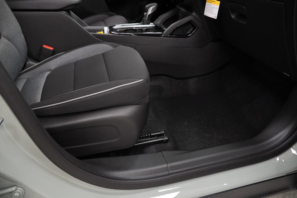 New 2026 Chevrolet TrailBlazer LT w/ LT Cold Weather Package FWD image 30