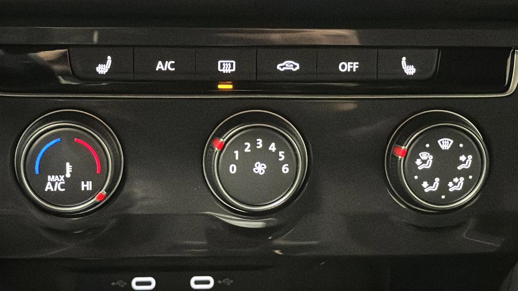 Used 2024 Volkswagen Tiguan S image 21