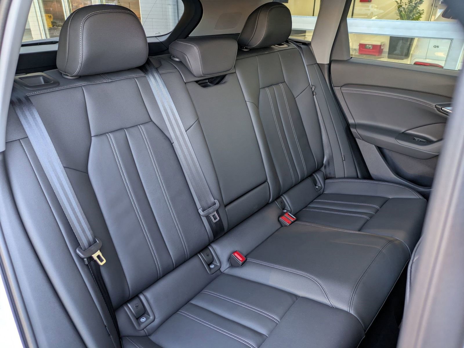 New 2025 Audi Q6 e-tron Premium AWD/4WD image 11