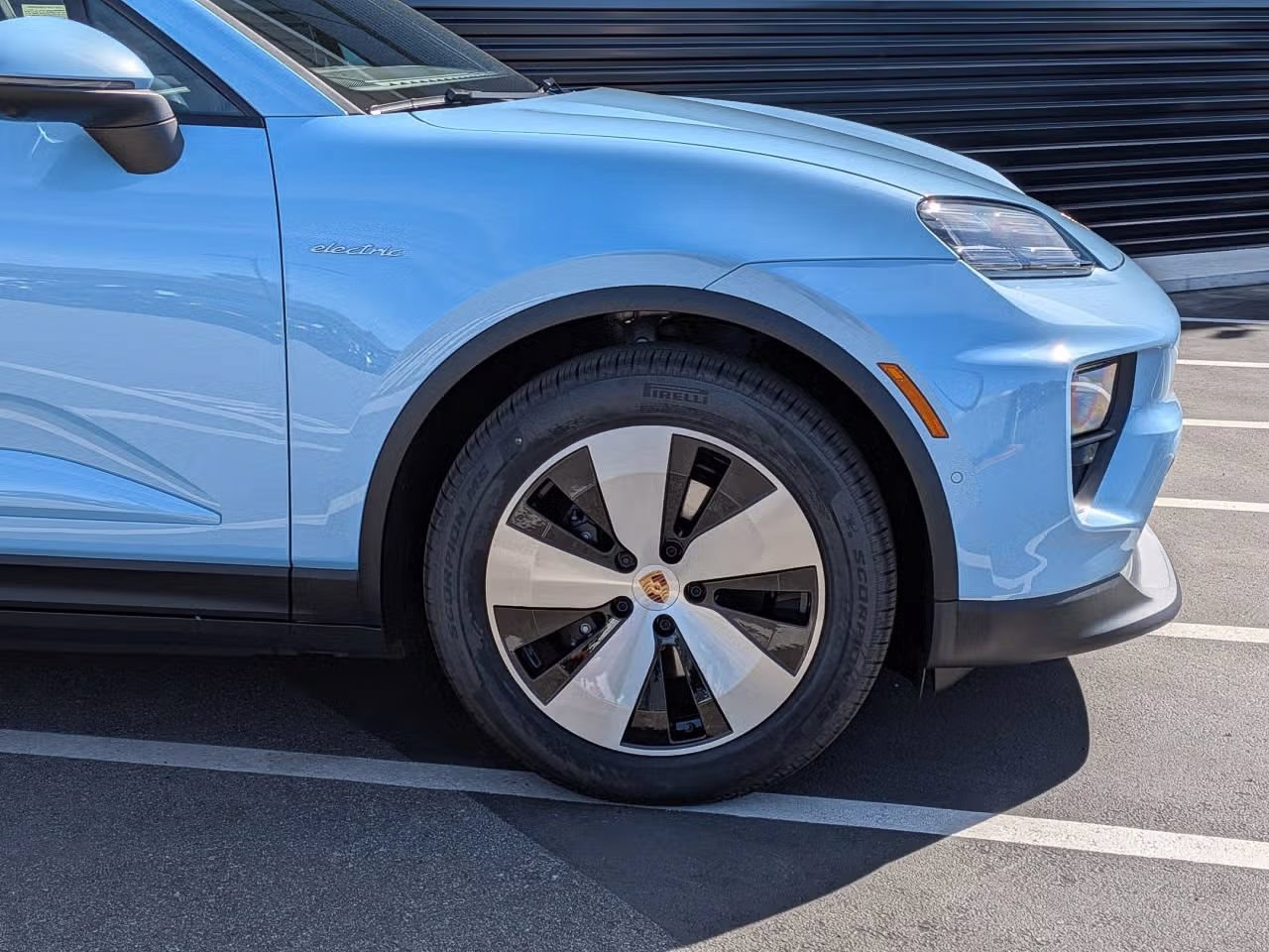 Certified 2026 Porsche Macan Electric RWD image 11