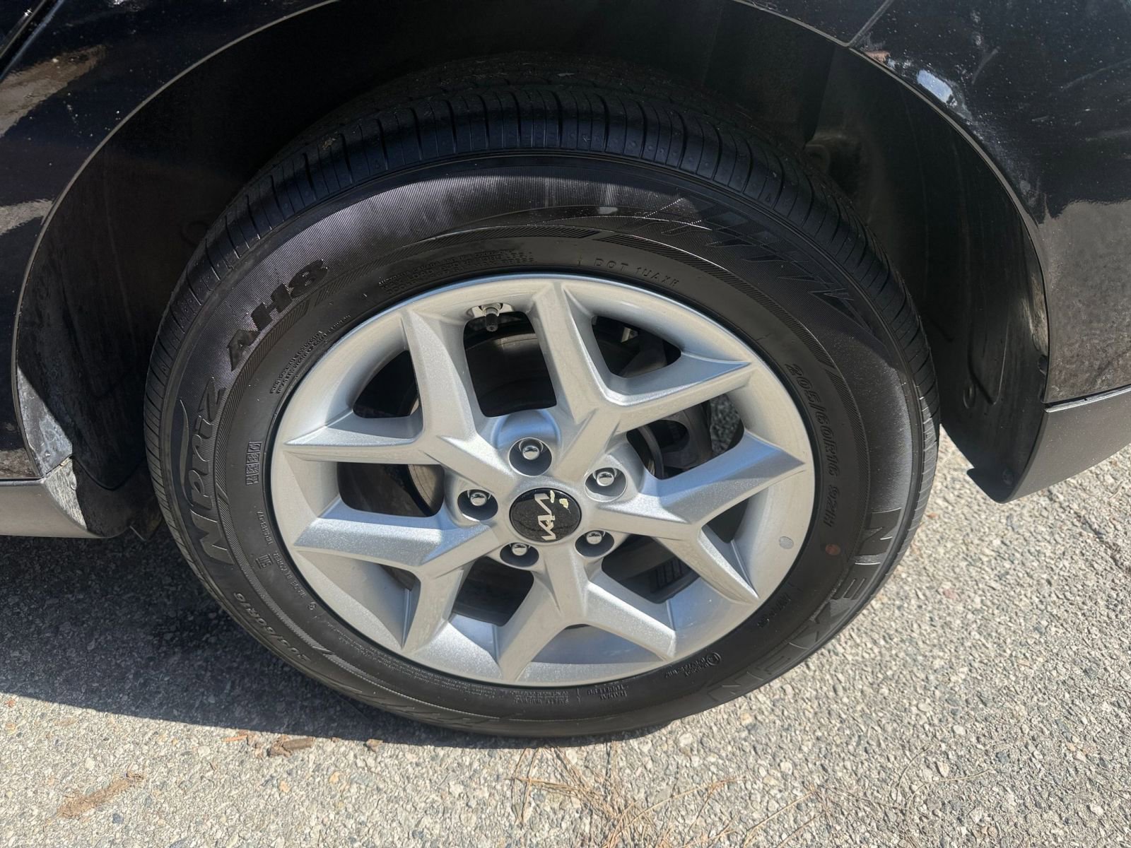 Used 2025 Kia Soul LX w/ LX Technology Package image 25