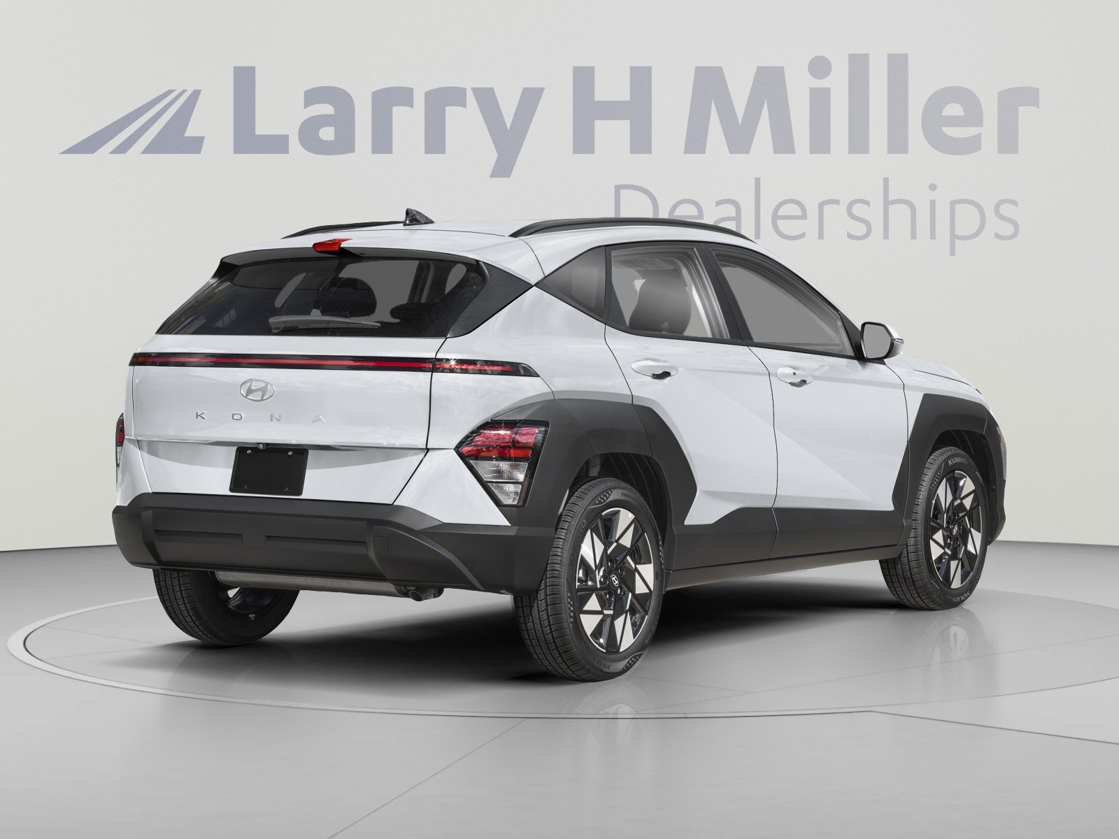 Used 2025 Hyundai Kona SEL AWD/4WD image 3