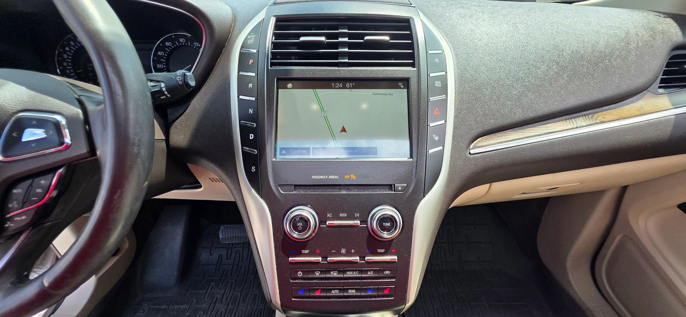 Used 2019 Lincoln MKC Reserve w/ MKC Technology Package FWD image 18