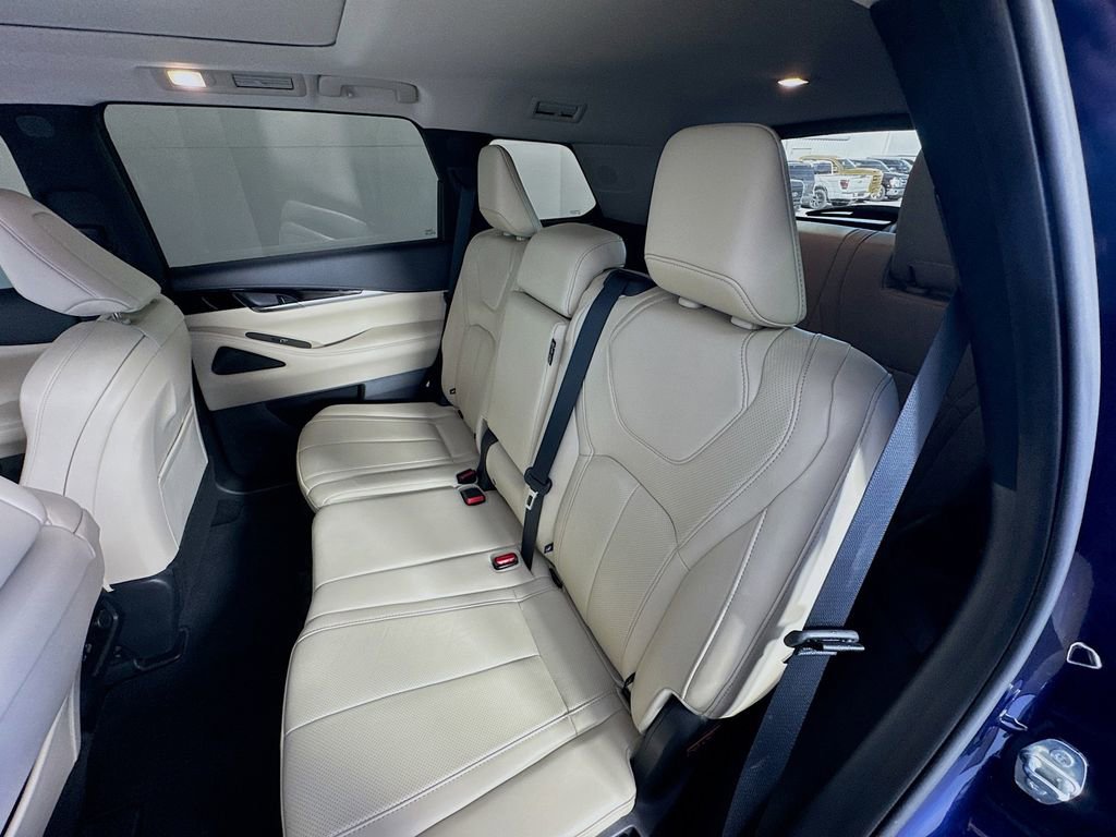 Used 2024 INFINITI QX60 Pure image 24