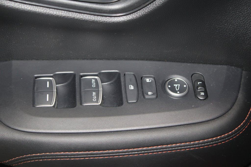 Used 2025 Honda HR-V Sport image 9