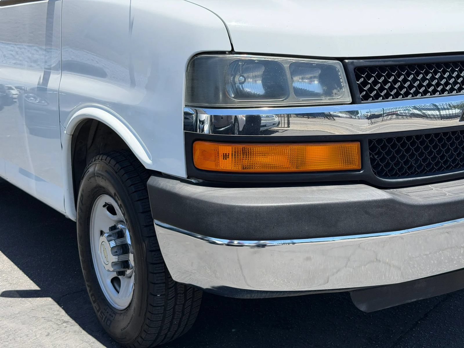 Used 2014 Chevrolet Express 2500 LT w/ LT Preferred Equipment Group RWD image 13
