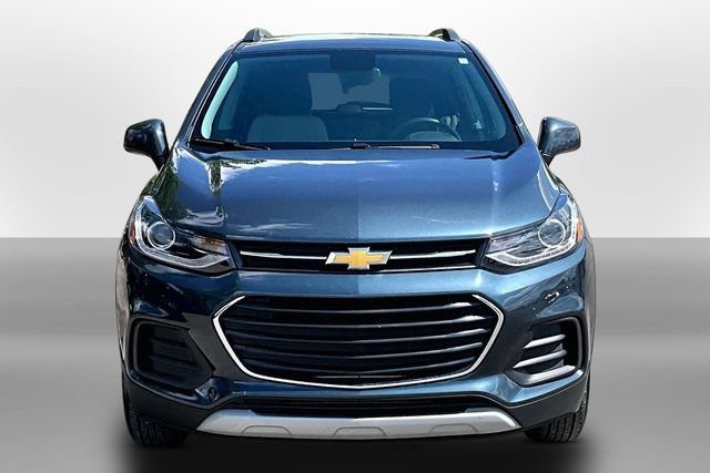 Used 2022 Chevrolet Trax LT w/ LT Convenience Package AWD/4WD image 2