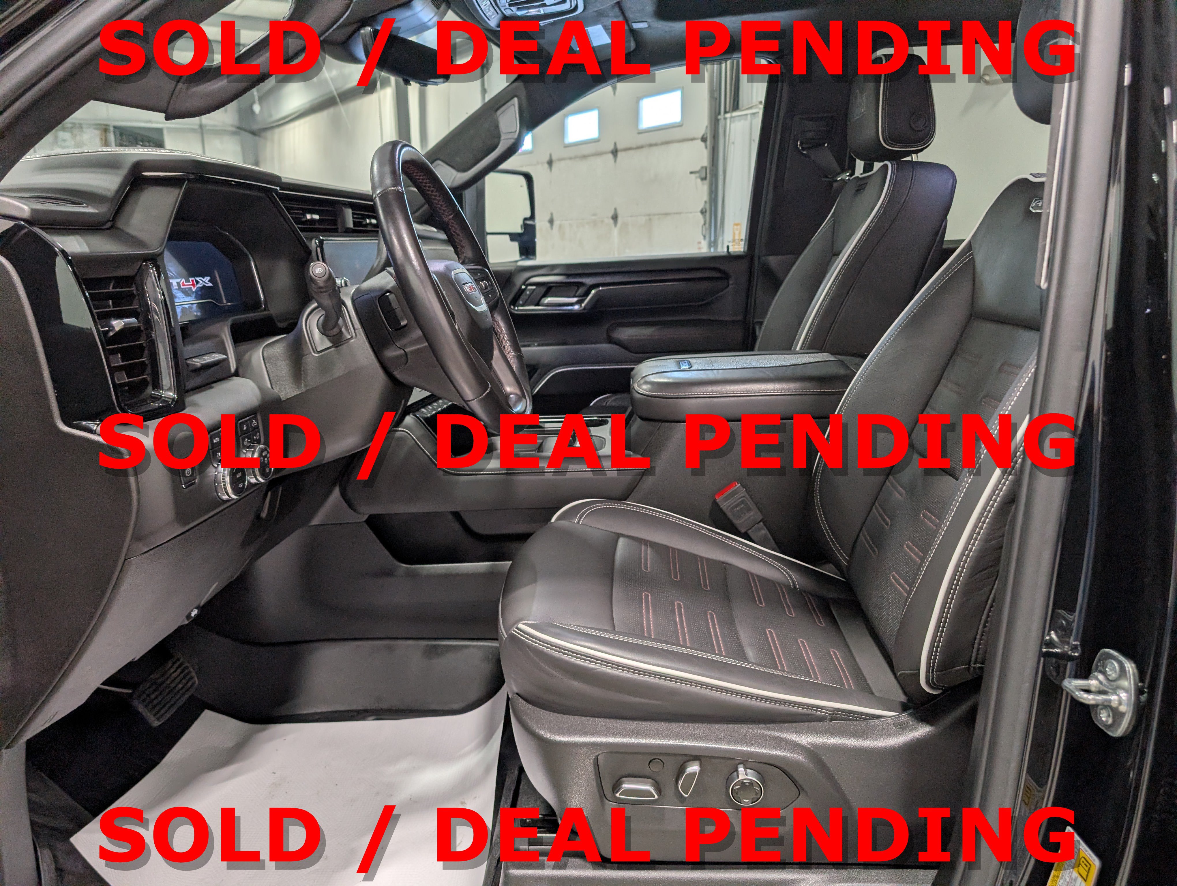 Used 2025 GMC Sierra 2500 AT4X w/ AT4X AEV Edition AWD/4WD image 17