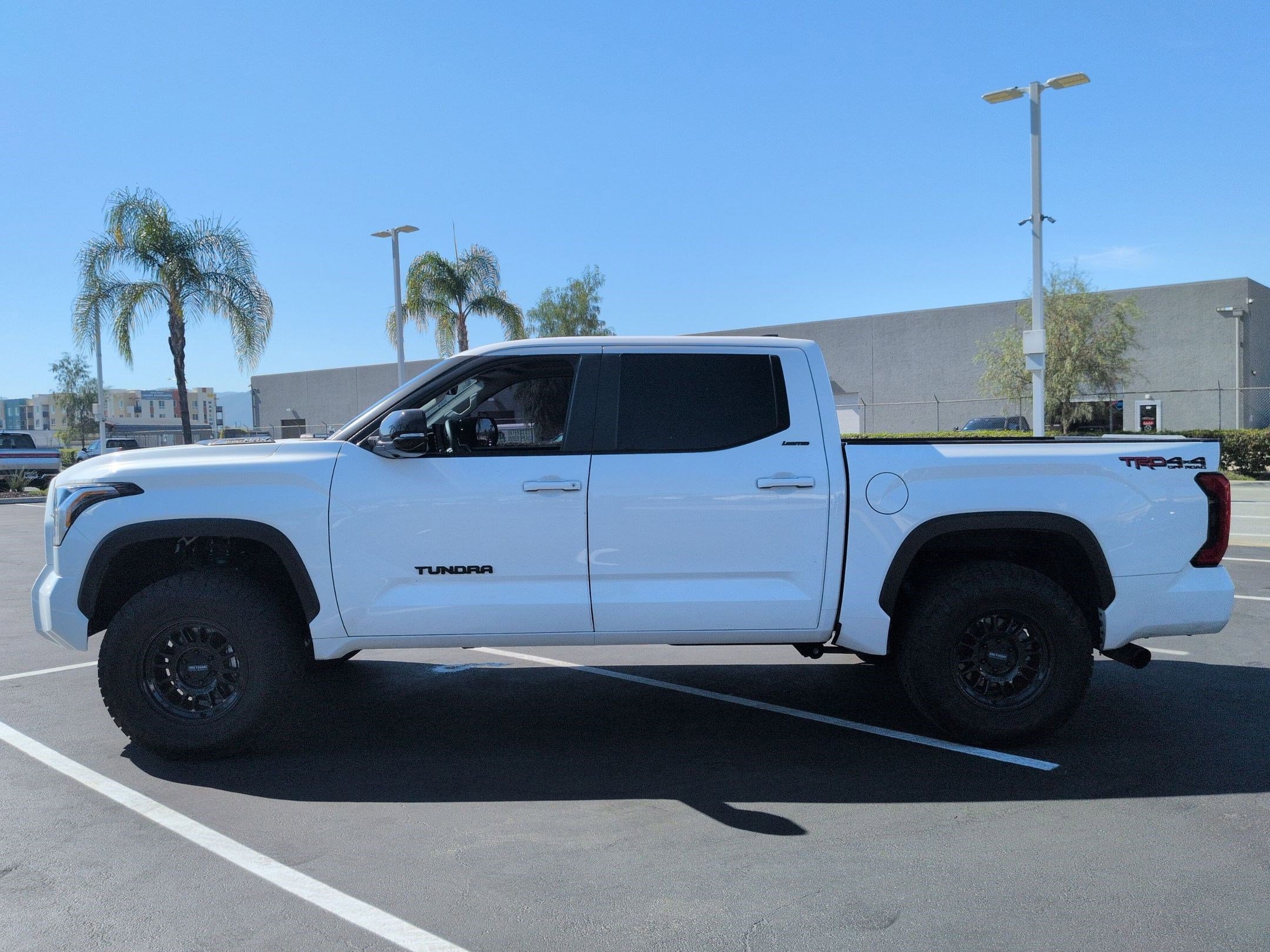 Used 2024 Toyota Tundra Limited w/ TRD Off-Road Package image 7