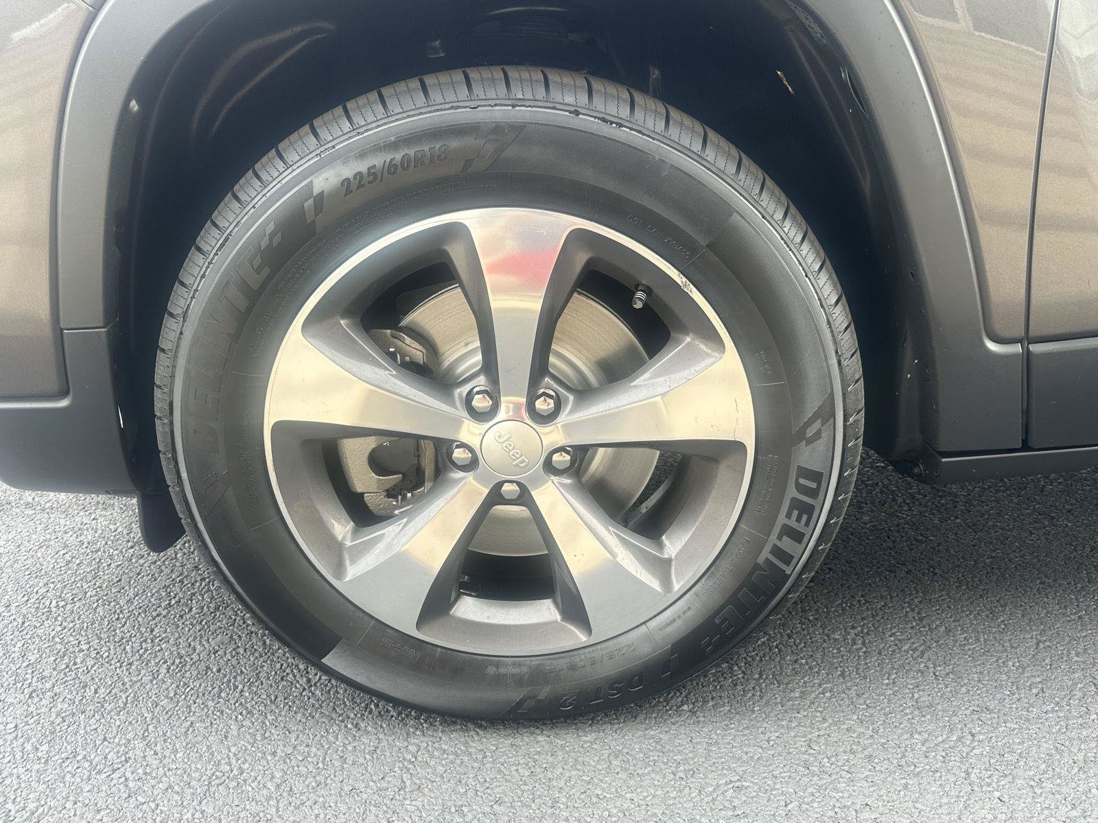 Used 2019 Jeep Cherokee Limited AWD/4WD image 14