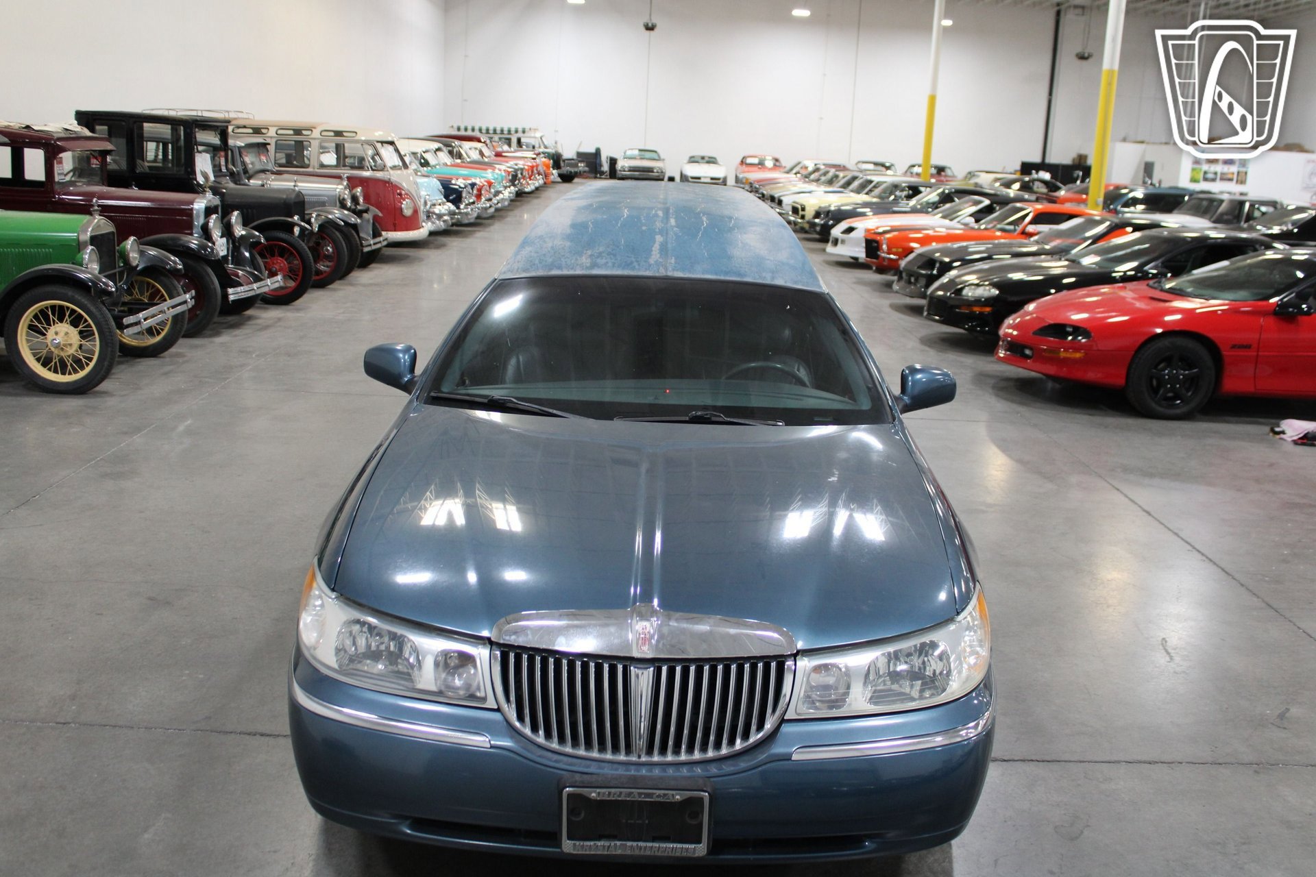 Used 2001 Lincoln Town Car Executive RWD image 5