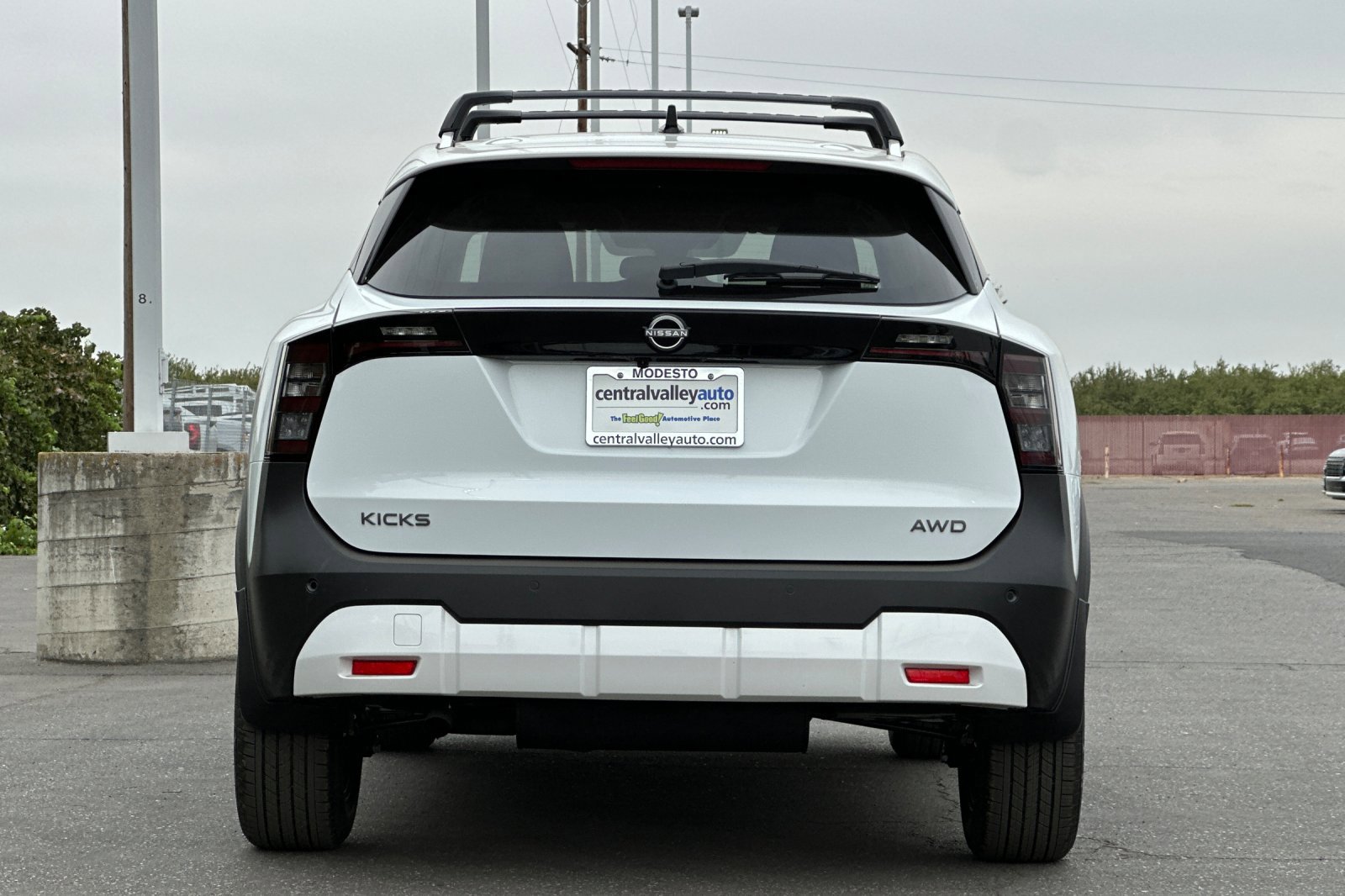 New 2026 Nissan Kicks SV w/ SV Premium Package image 5