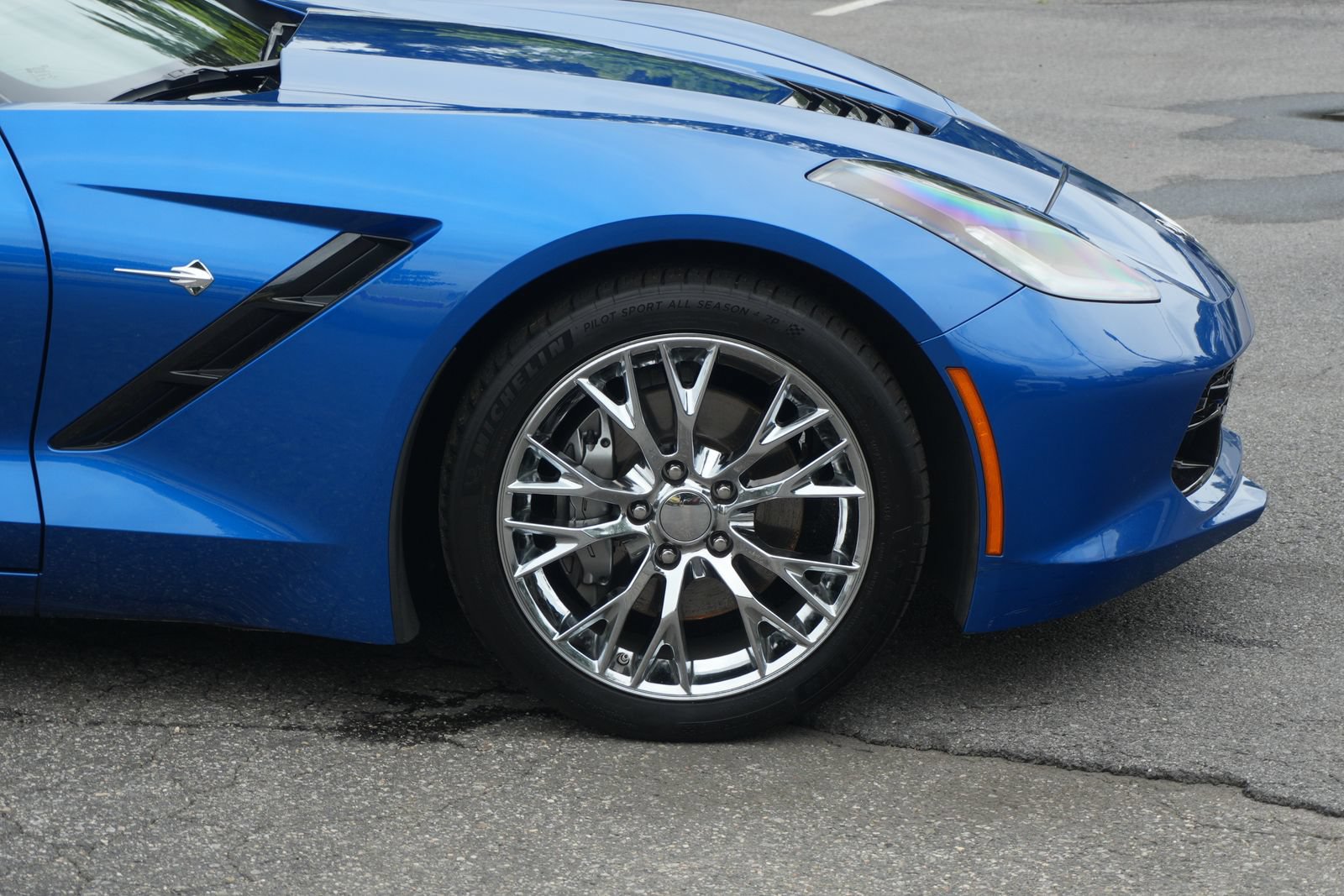 Used 2016 Chevrolet Corvette Stingray Coupe w/ 3LT Preferred Equipment Group RWD image 12