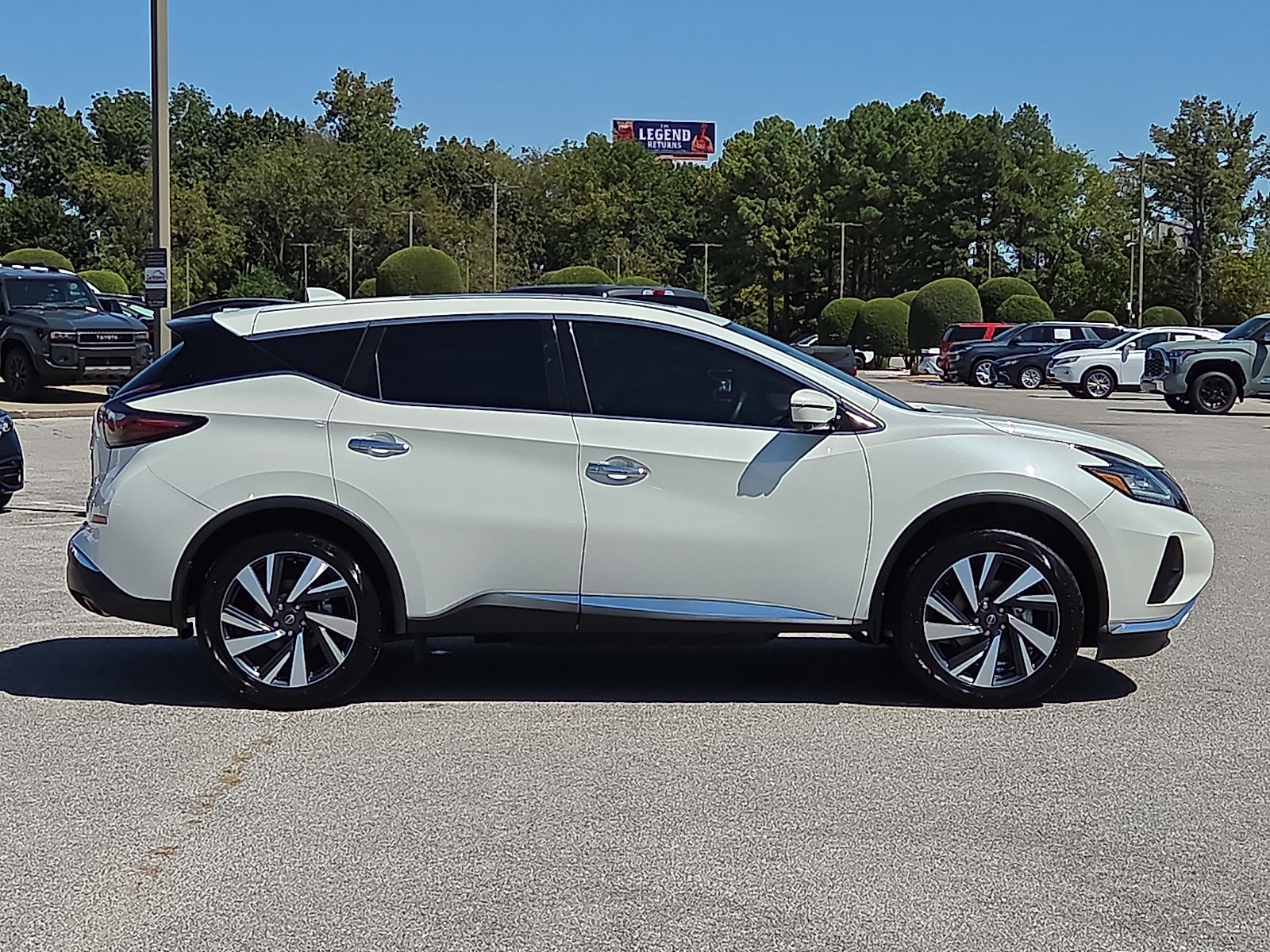 Used 2024 Nissan Murano SL w/ Cargo Package FWD image 6