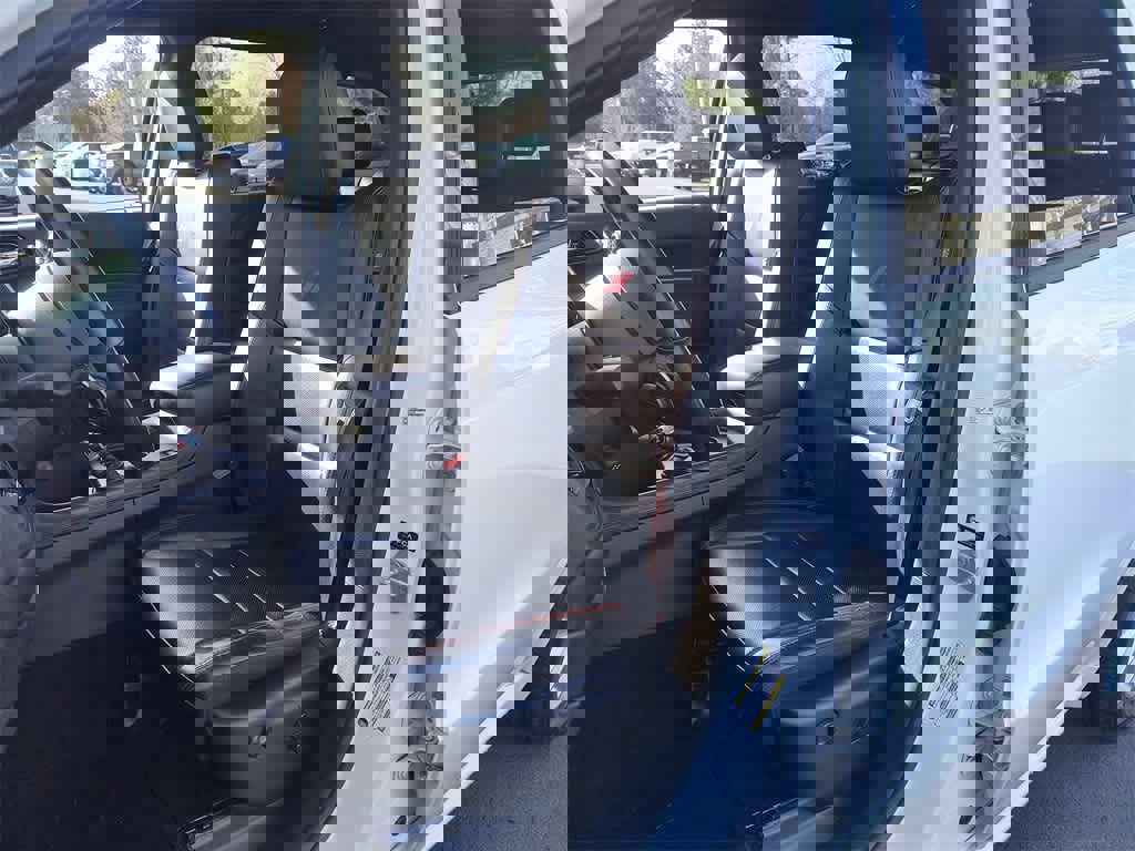 Used 2024 Dodge Durango GT image 11