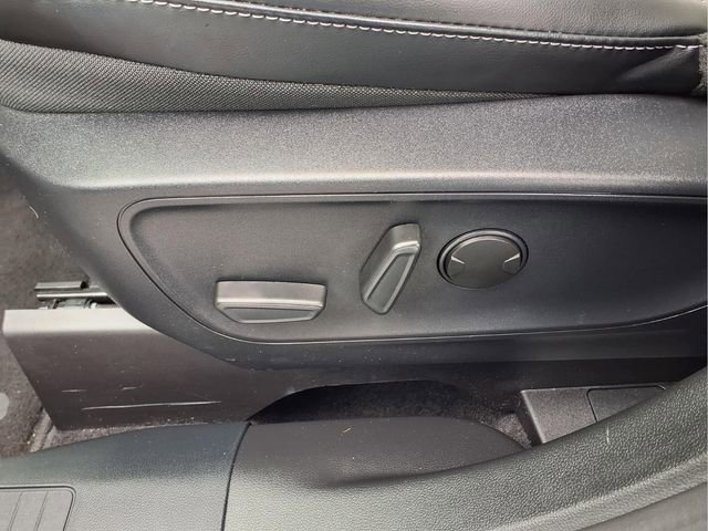 Used 2024 Ford Escape Platinum AWD/4WD image 21