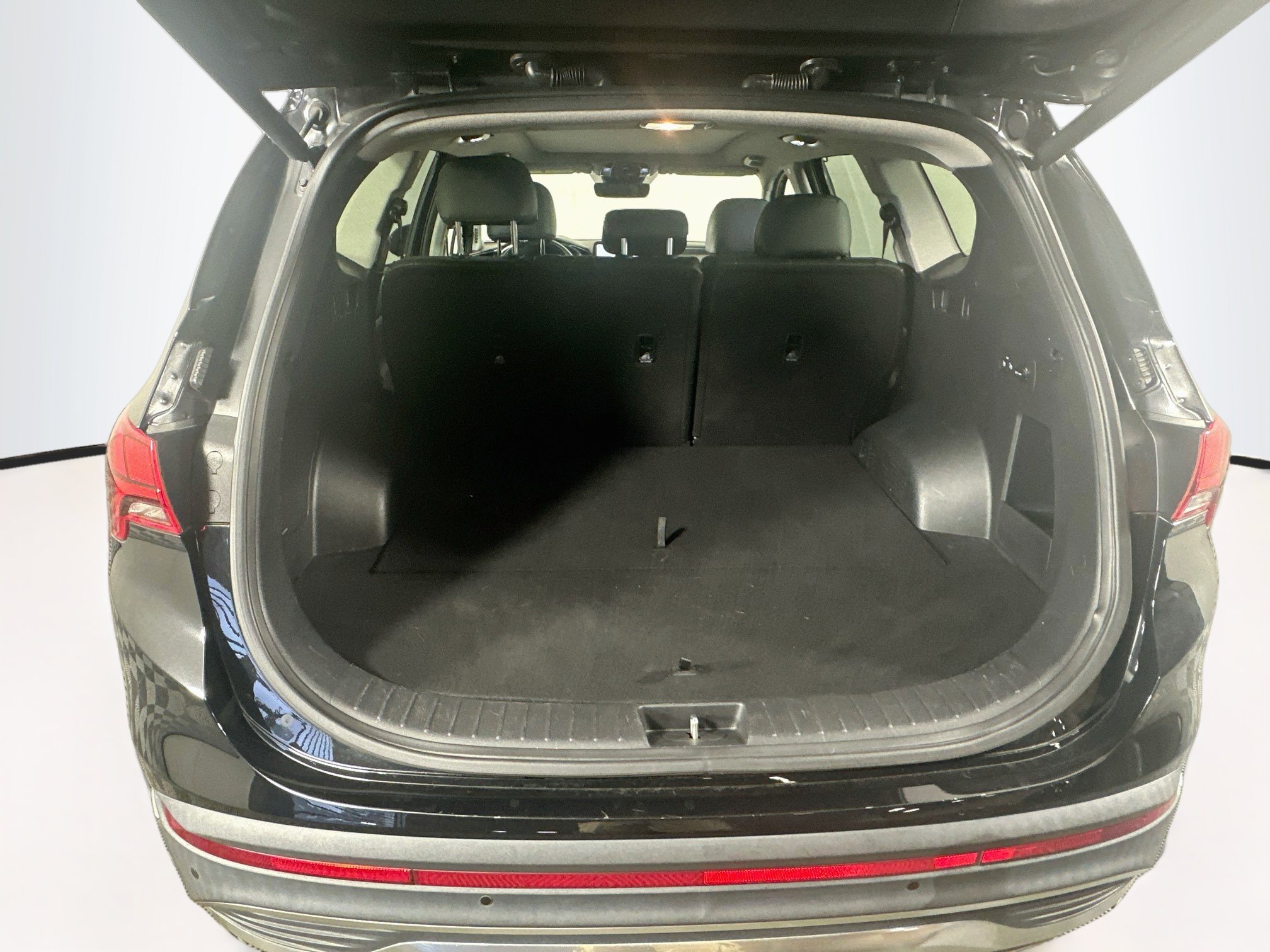 Used 2021 Hyundai Santa Fe Limited AWD/4WD image 29