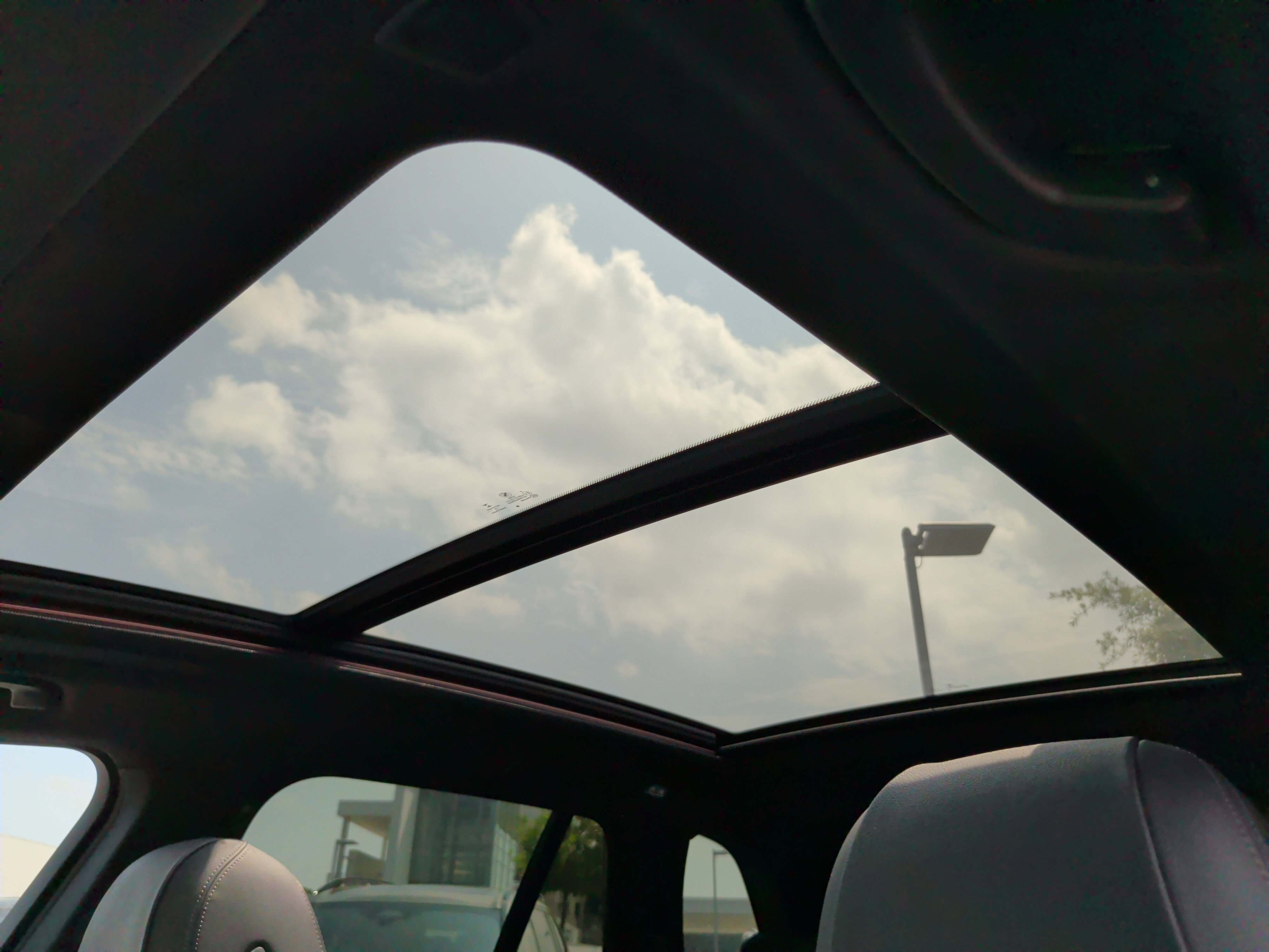 Used 2022 BMW X5 xDrive40i w/ M Sport Package AWD/4WD image 30