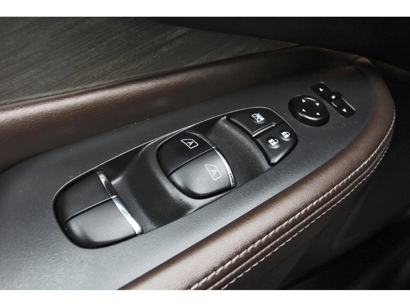 Used 2015 Nissan Murano Platinum w/ Platinum Technology Package image 23