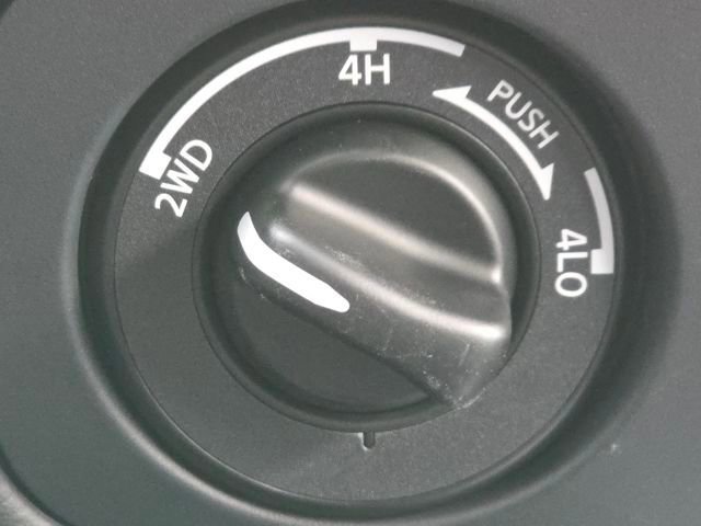 New 2026 Nissan Frontier SV w/ All-Weather Content Package image 10