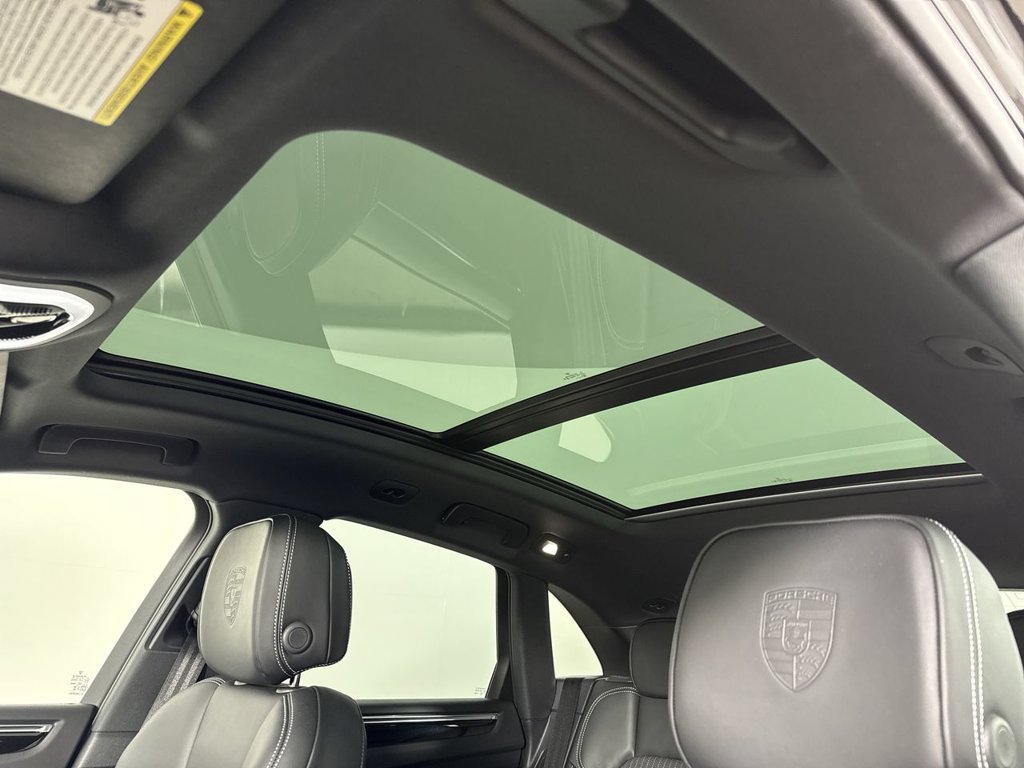 Certified 2026 Porsche Macan Turbo AWD/4WD image 42