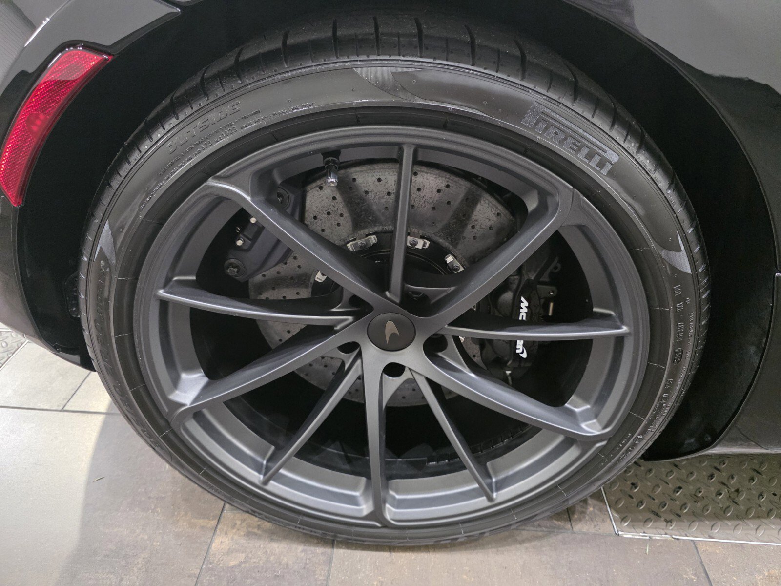 New 2026 McLaren 750S Coupe image 16