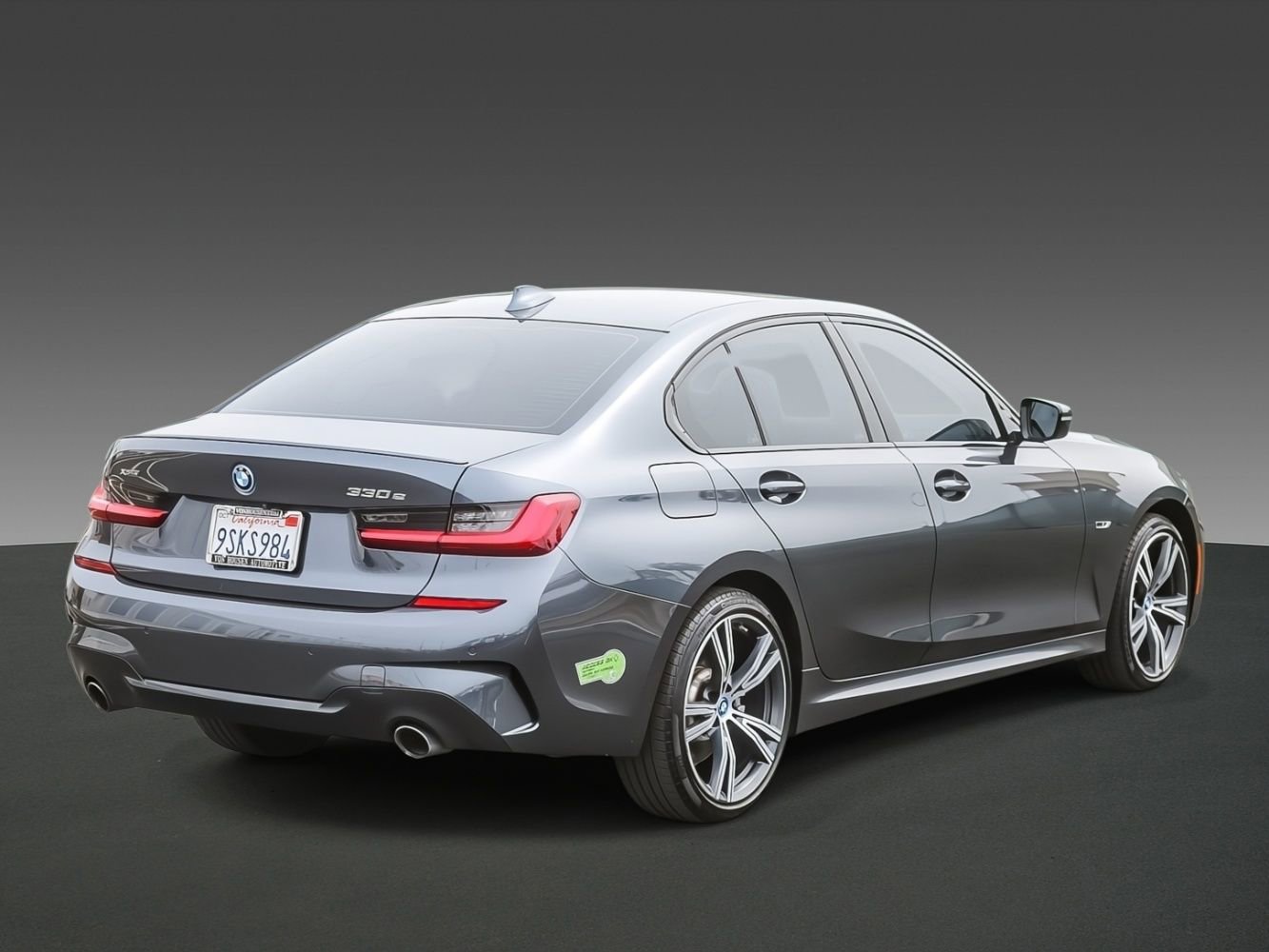 Used 2022 BMW 330e xDrive w/ M Sport Package image 4