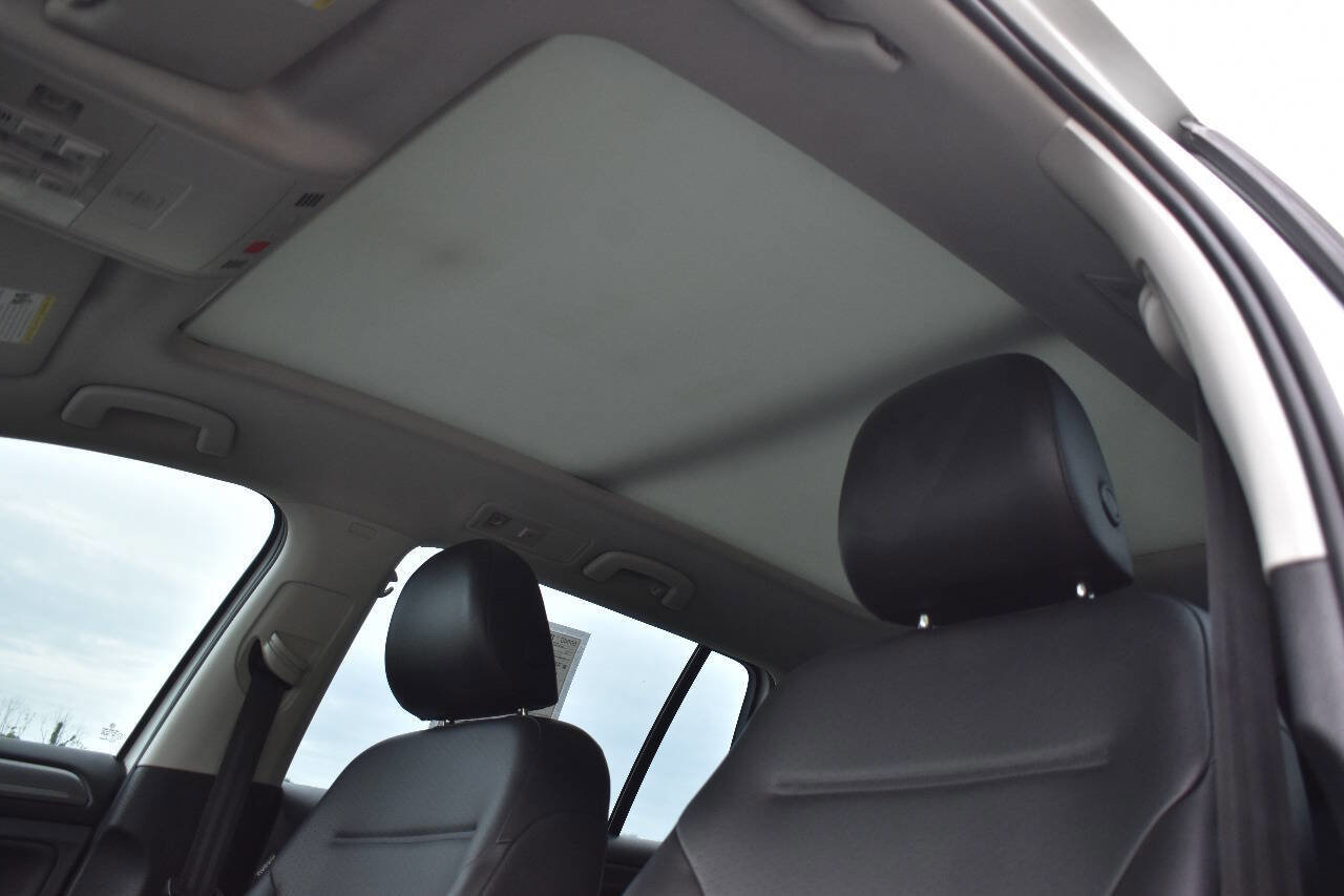 Used 2017 Volkswagen Golf Alltrack SE image 34