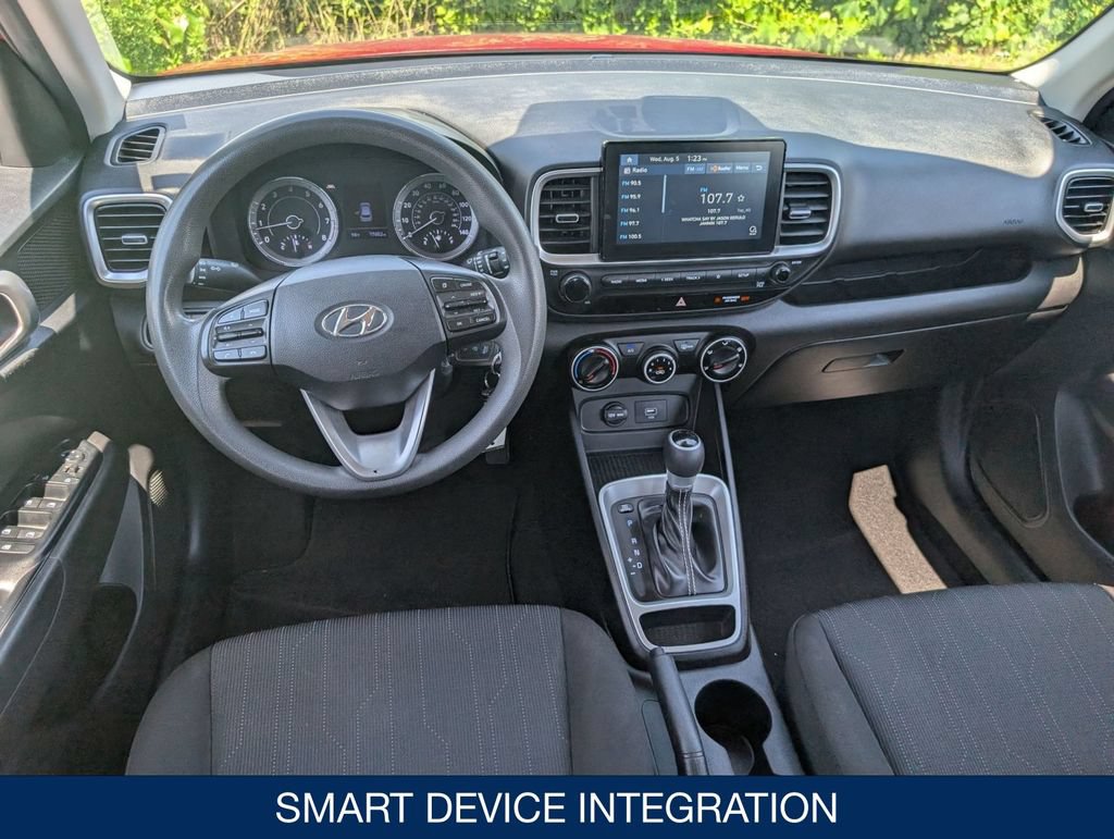 Certified 2021 Hyundai Venue SE FWD image 16