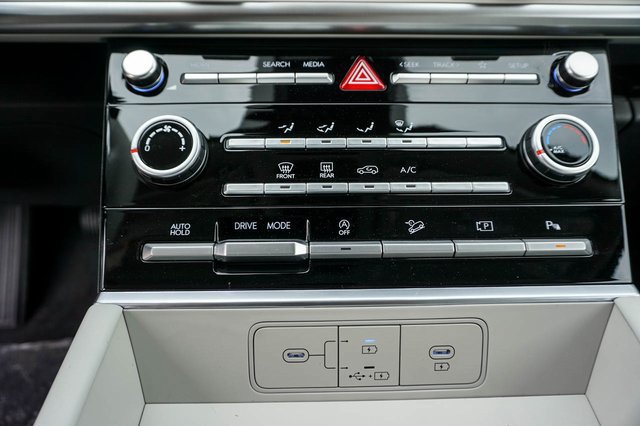 Certified 2026 Hyundai Santa Fe SE FWD image 20