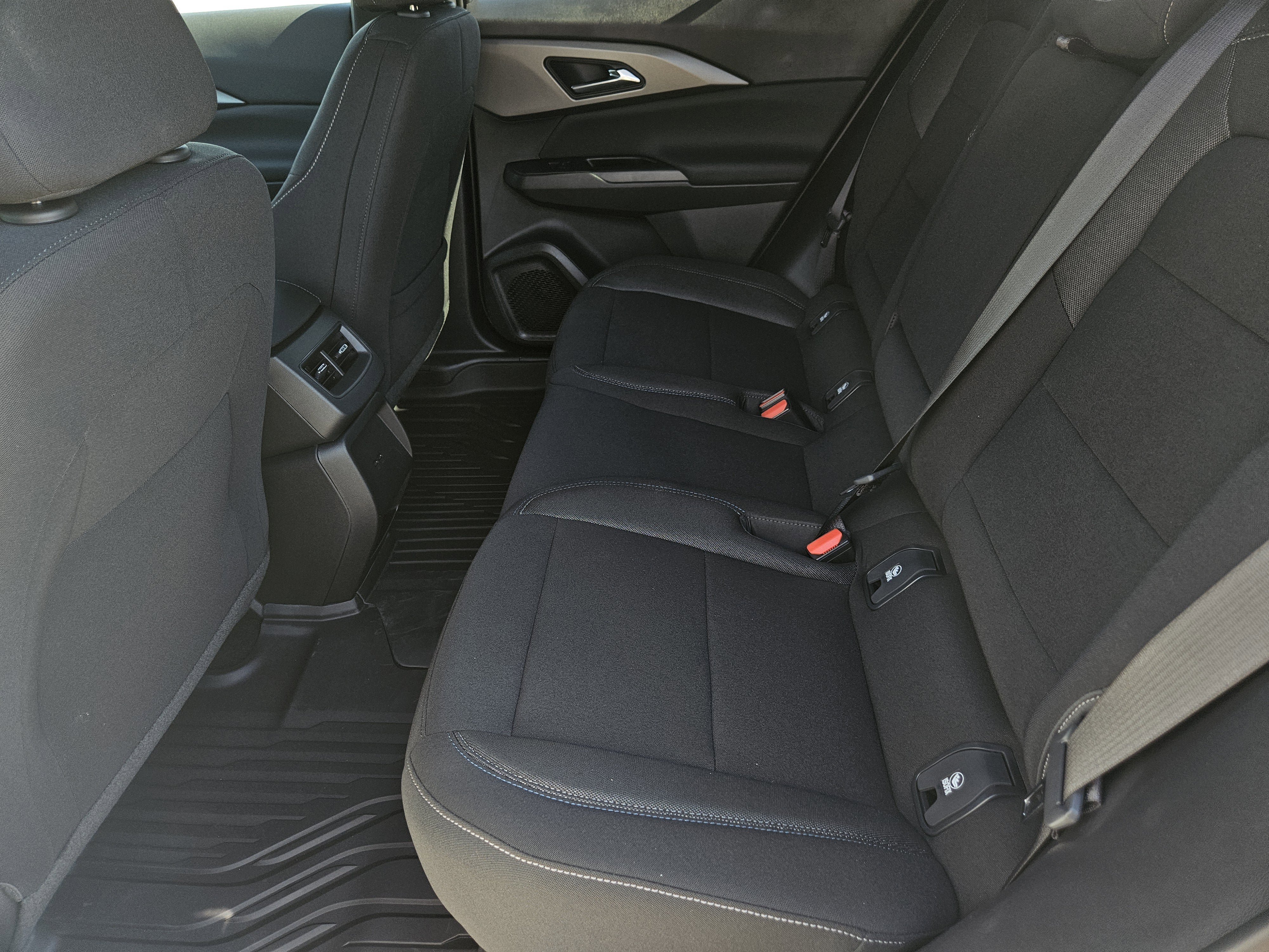 New 2026 Chevrolet Equinox EV LT w/ Comfort Package image 23