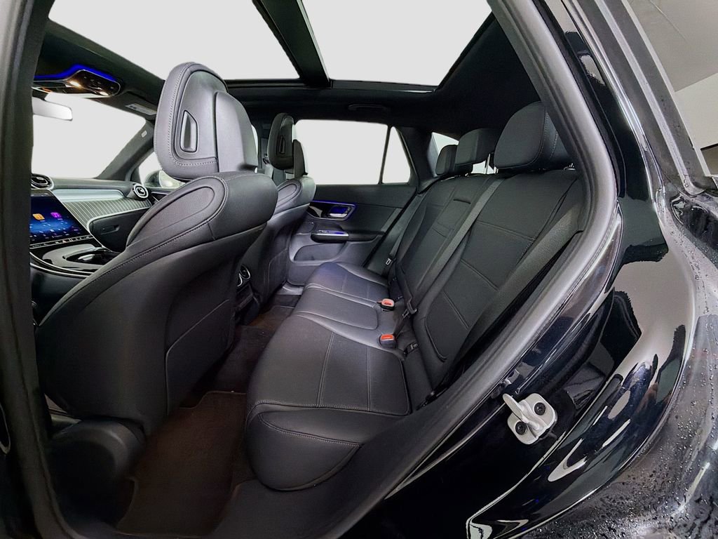 Used 2026 Mercedes-Benz GLC 300 4MATIC image 24