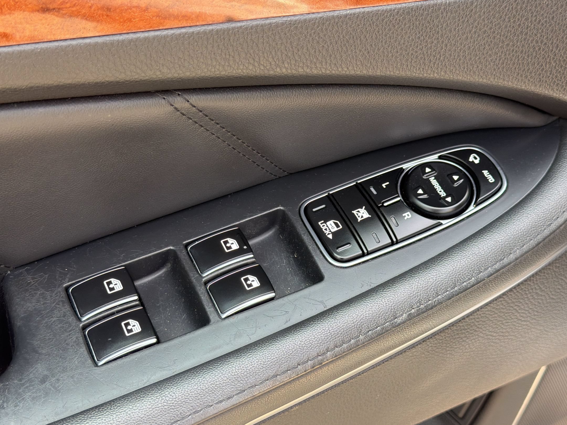 Used 2014 Hyundai Equus Ultimate RWD image 15