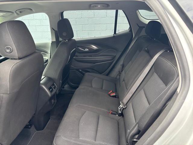 Used 2022 GMC Terrain SLE w/ Driver Convenience Package image 10