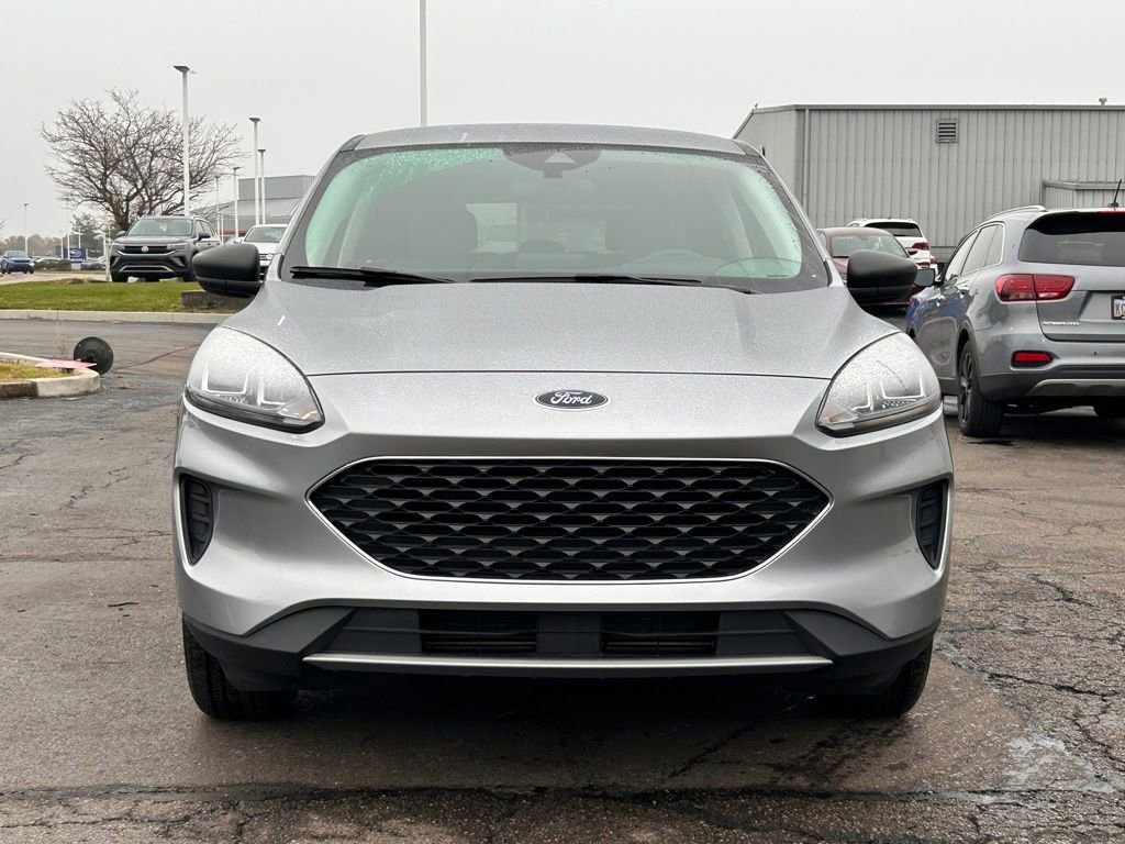 Used 2022 Ford Escape SE w/ Cold Weather Package image 2