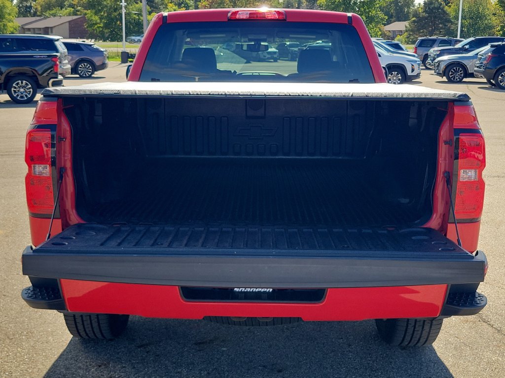 Used 2018 Chevrolet Silverado 1500 Custom w/ Custom Convenience Package AWD/4WD image 32