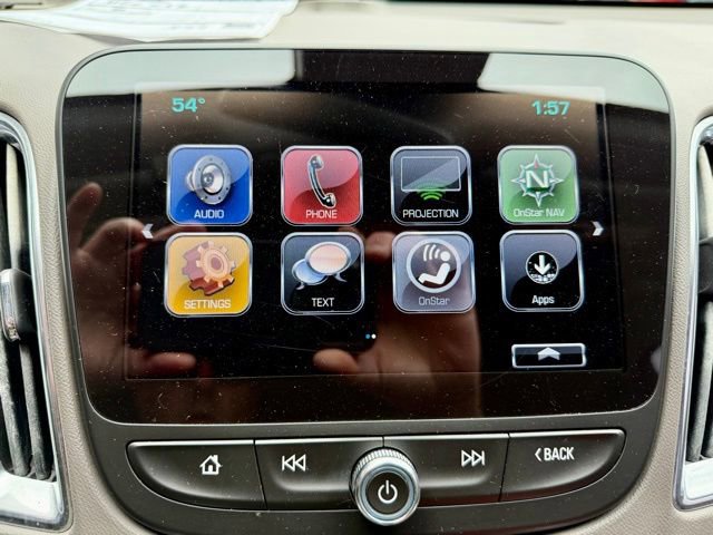 Used 2017 Chevrolet Malibu LT w/ Driver Confidence Package FWD image 31