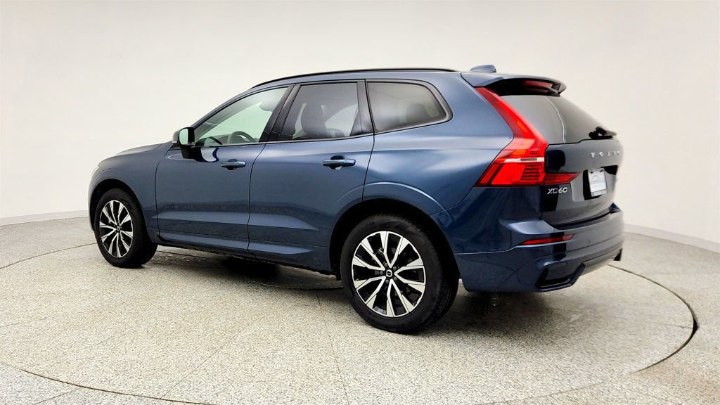 Used 2025 Volvo XC60 B5 Plus AWD/4WD image 7