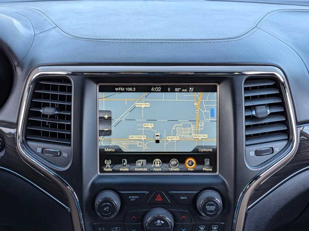 Used 2017 Jeep Grand Cherokee Overland AWD/4WD image 31