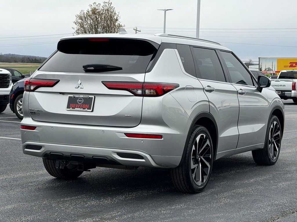 Used 2023 Mitsubishi Outlander SEL image 5
