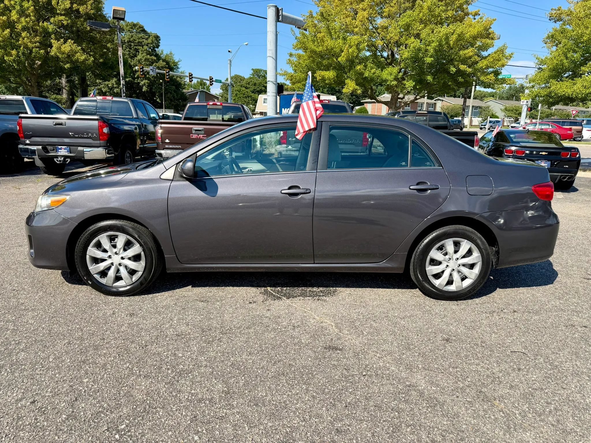 Used 2013 Toyota Corolla LE FWD image 2