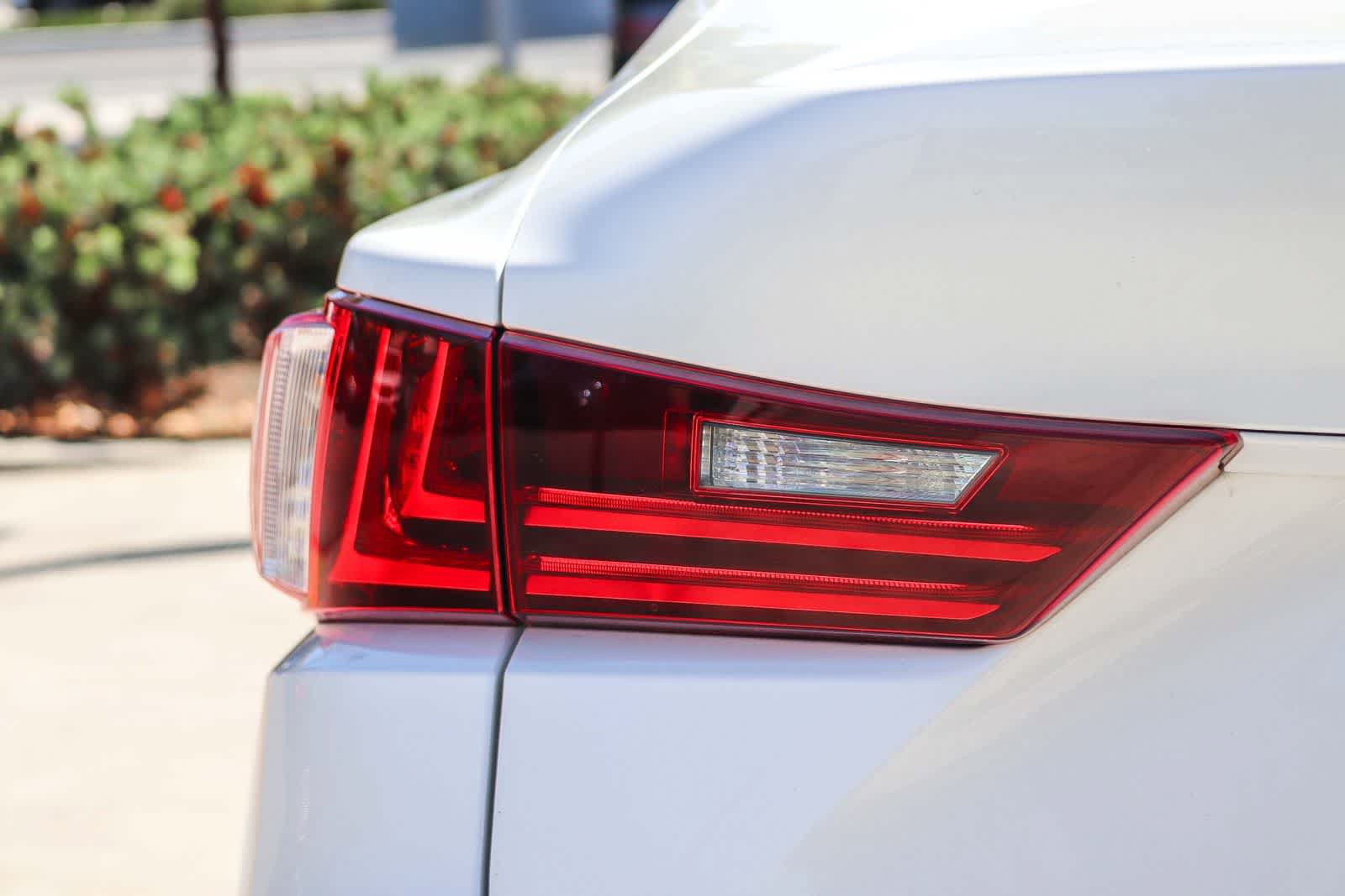 Used 2014 Lexus IS 250 w/ Navigation Package RWD image 7