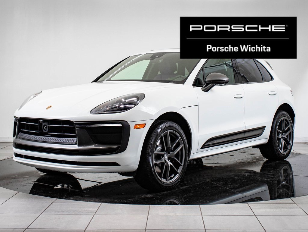 Certified 2025 Porsche Macan Turbo image 1
