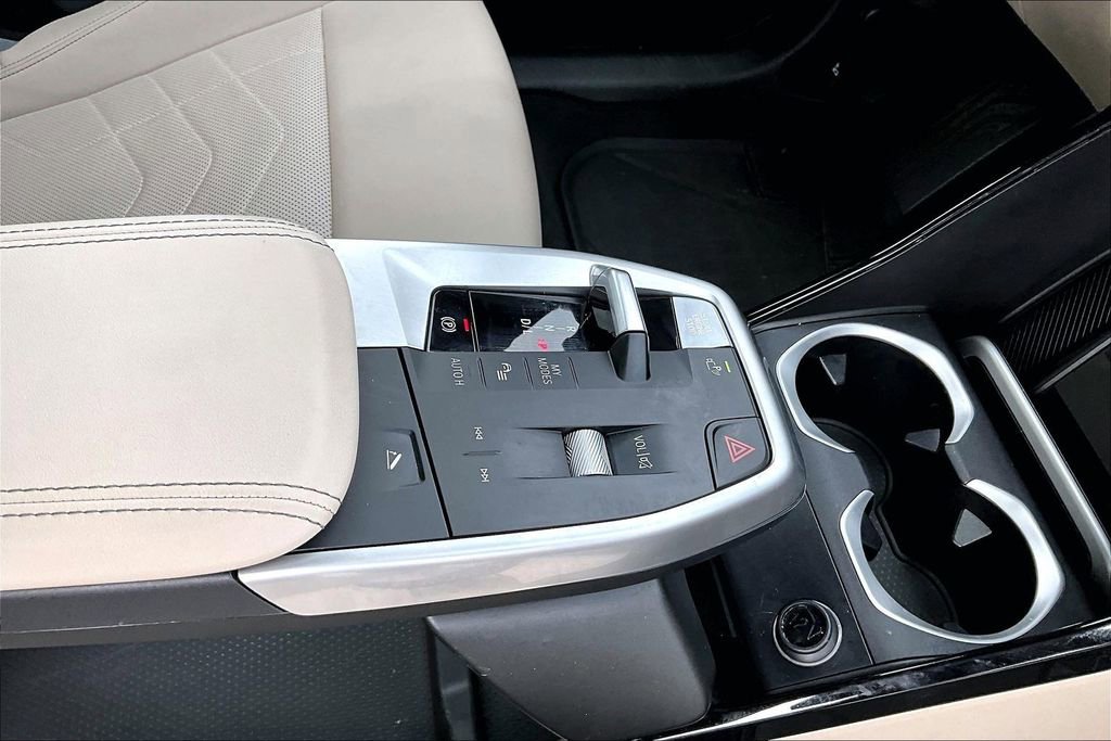 New 2025 BMW X2 xDrive28i w/ Premium Package image 17