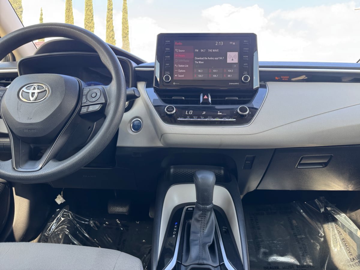 Used 2022 Toyota Corolla LE FWD image 14